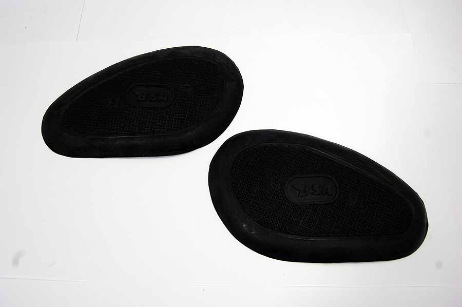 Knee grips pair B31 A10 2 screws type