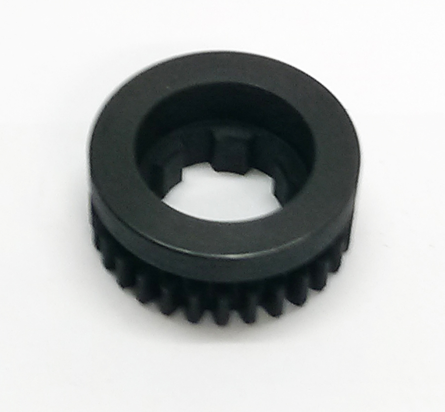Driving gear for oil pump 3 cyl T150 T160 R3