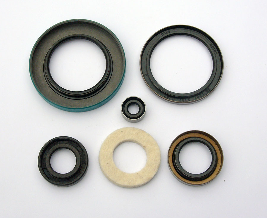 Full SRM end feed oil seal set 62-68