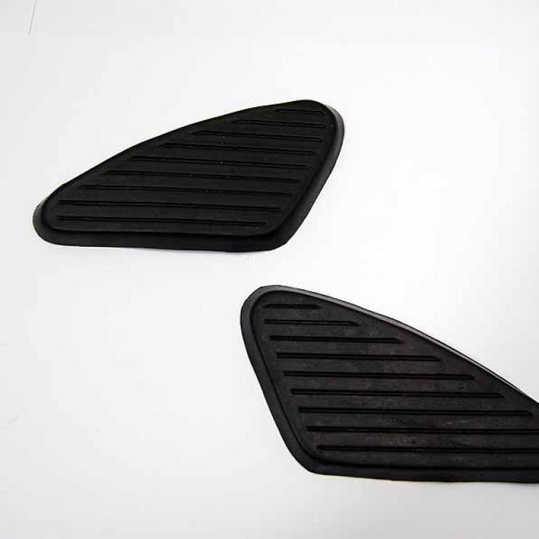 Tank knee grip  black  (pair)