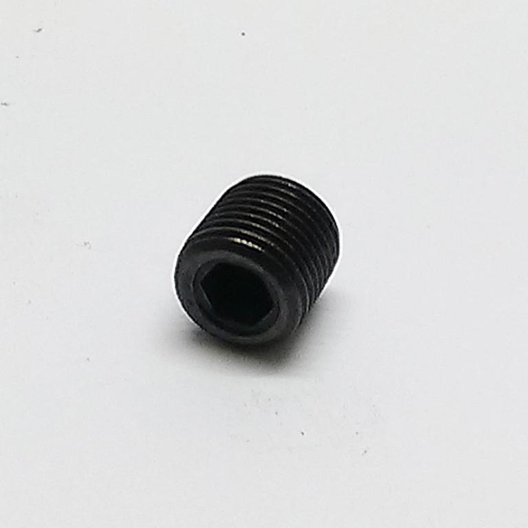 Crankcase oil way plug tapered