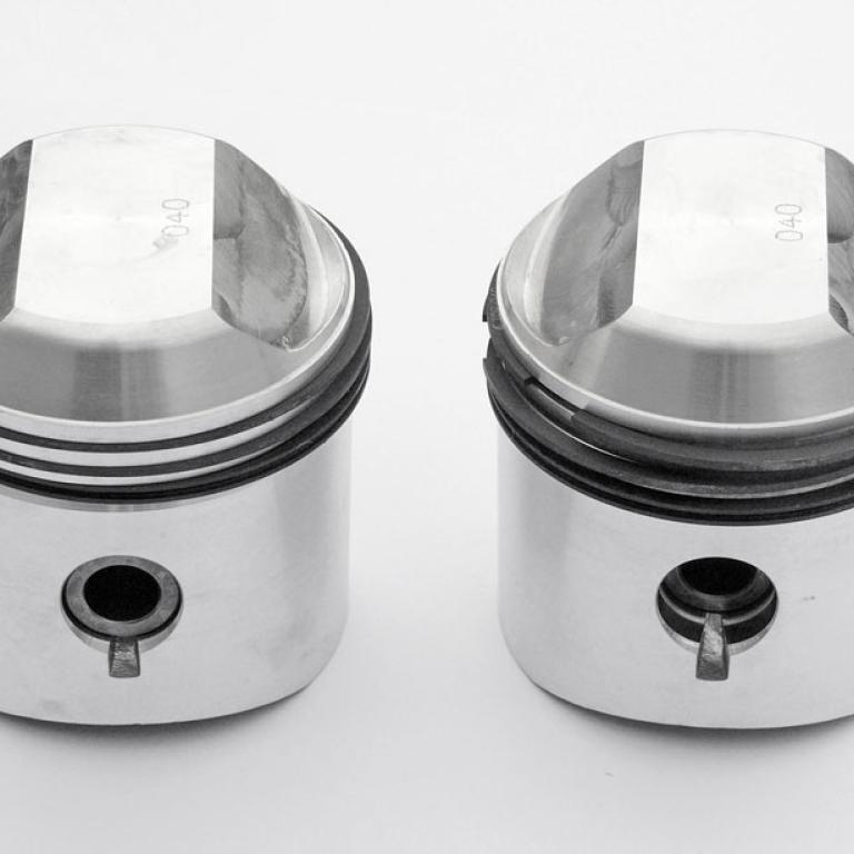 +40 oversize Pistons complete pair 9:1 compression