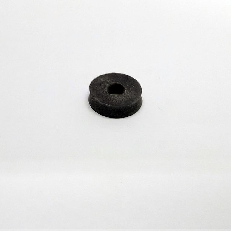 Rubber fuel tank mounting