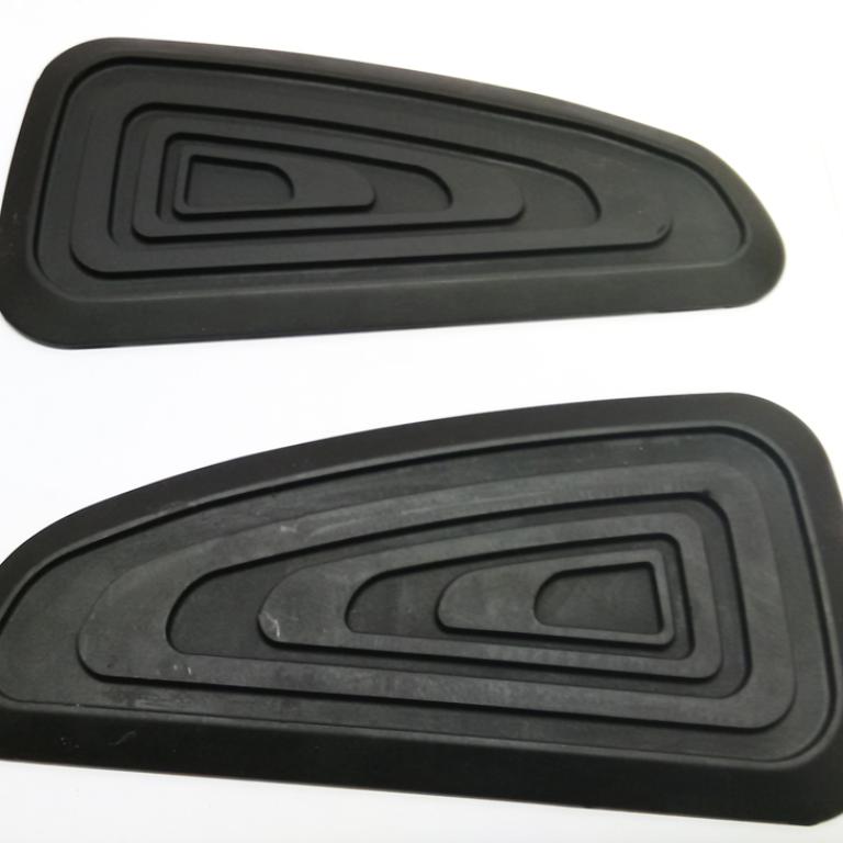 Pair tank rubbers Triumph triple models