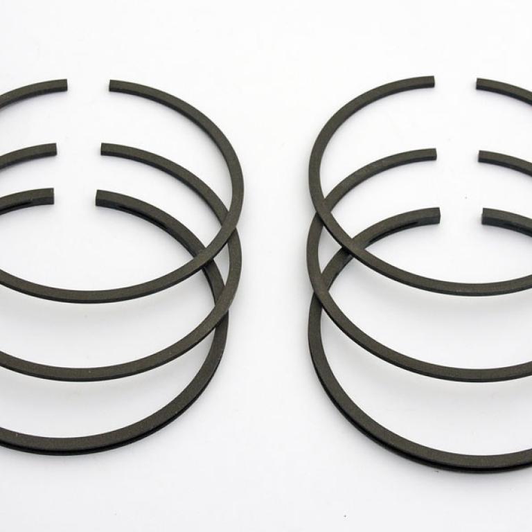 A65 Piston ring set  +040 AE 