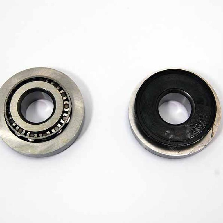 T140 disc or Conical hub conversion steering bearings