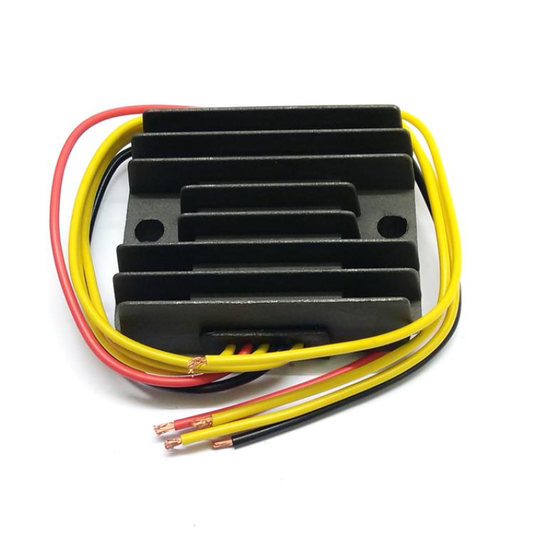 Three phase regulator/rectifier unit