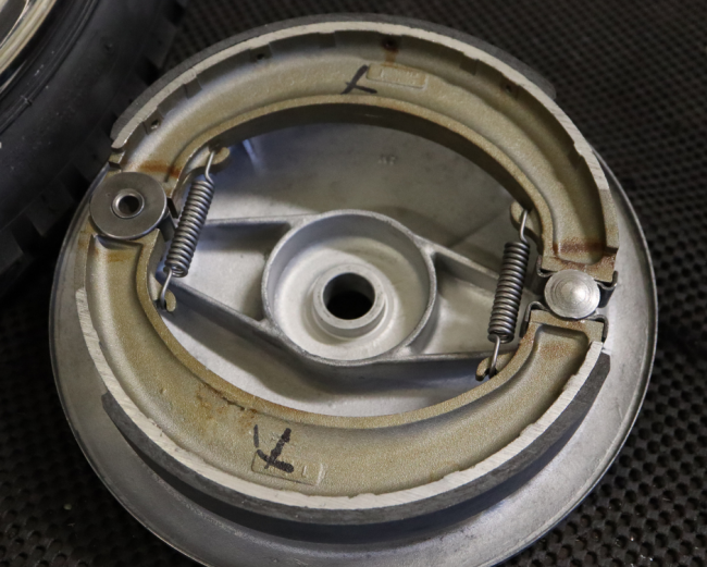 Brake skimming and re-lining shoes